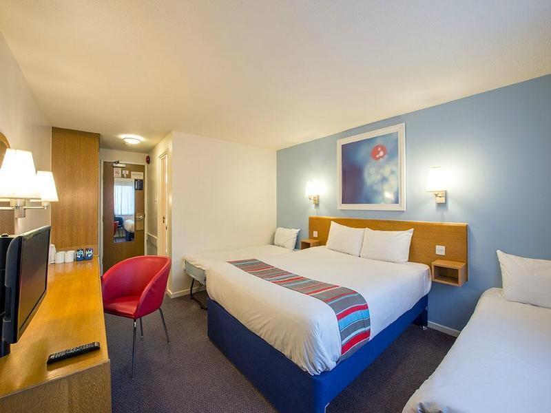 Travelodge Bristol Central Anchor Road Экстерьер фото